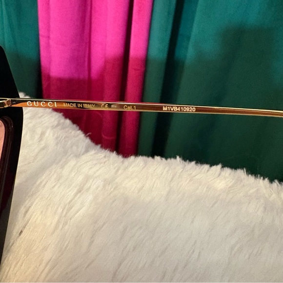 GUCCI Crystal Wing Sunglasses—GG0430S NWT - Picture 4 of 9